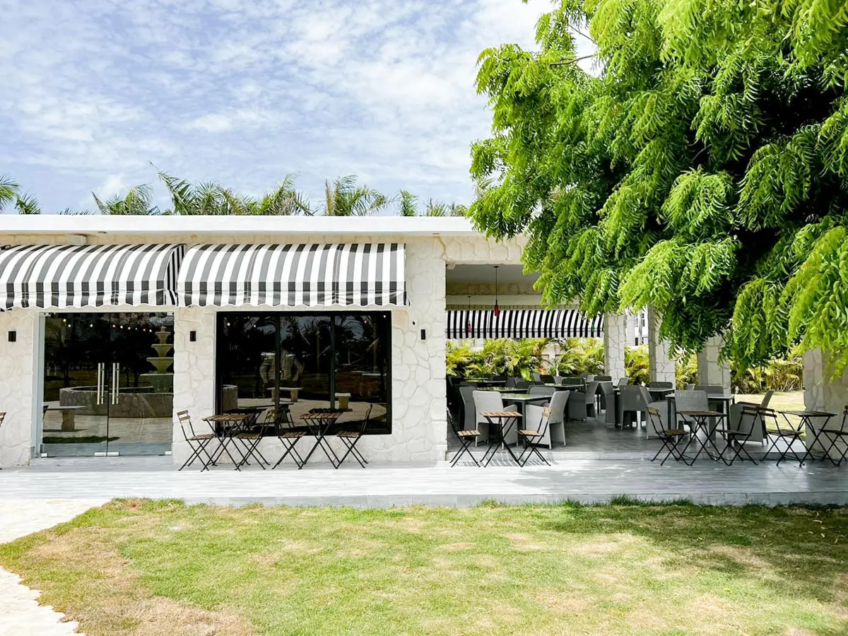 General view of Mamiii Chula Restaurant at Playa Palmera Beach Resort